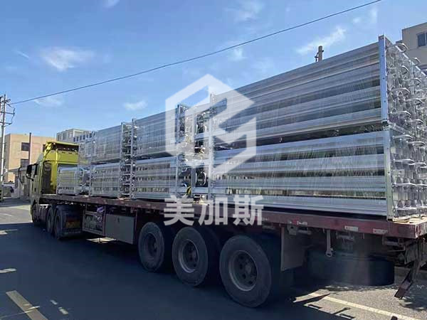 1645519287400884.jpg 氣化器-出口東歐項(xiàng)目-100~500方空溫氣化器10臺(tái).jpg